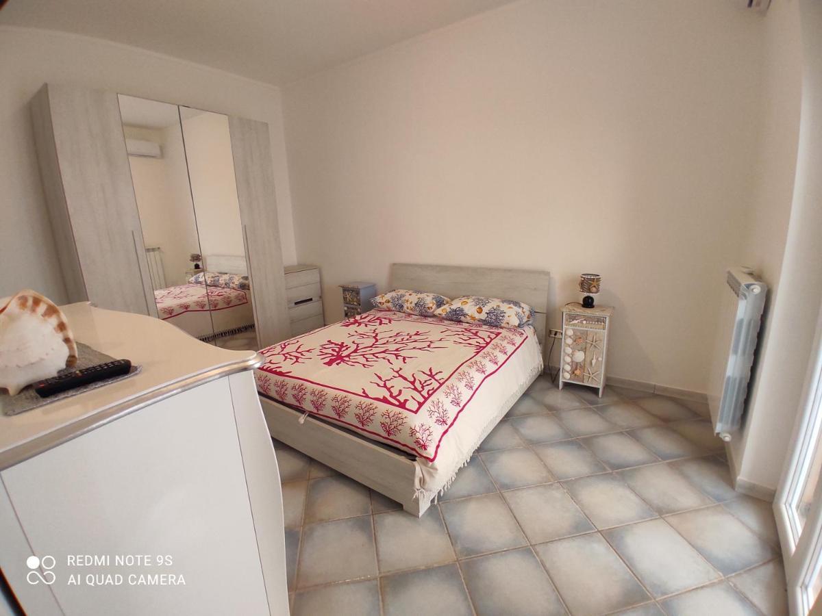 La Casa Del Sole Bed & Breakfast Terracina Bagian luar foto